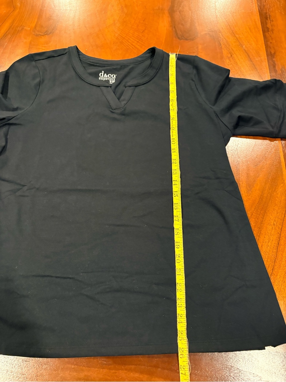 Essentials Women's Black Short Sleeve Split-Notch Tee, size XLP - Picture 5 of 5
